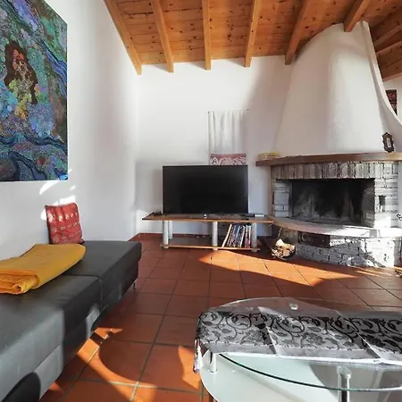 Avalon Holiday home Brissago